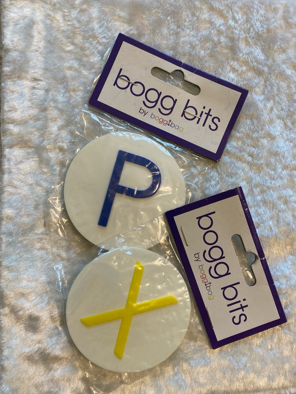 🍀NWT! BOGG BAG White Disc Bag Bits with Blue P Letter and Yellow X Letter
